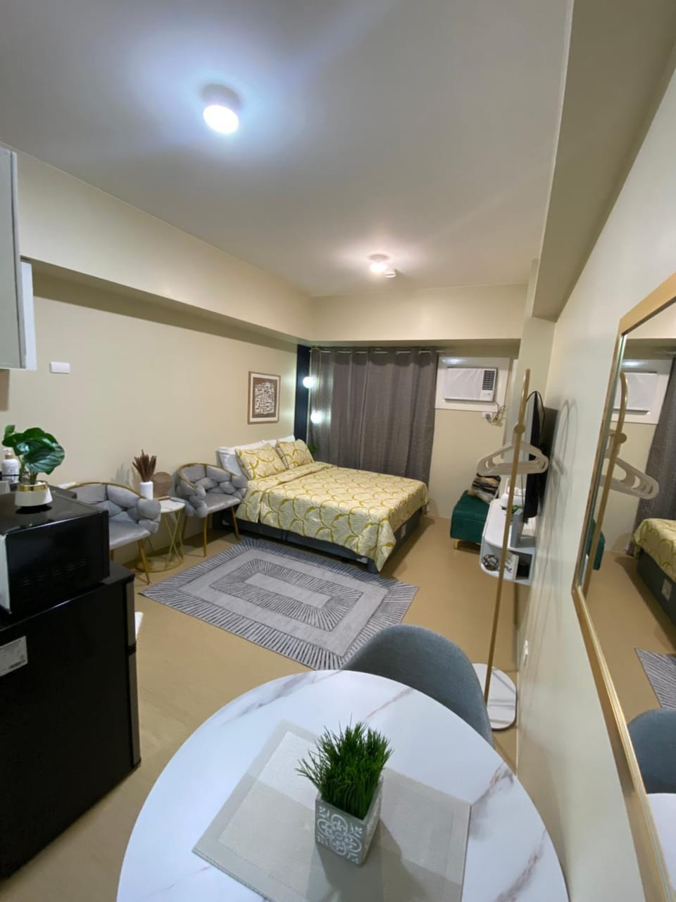 Photo of the whole room