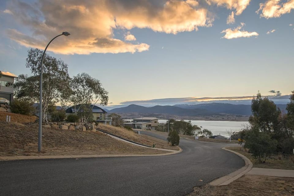Lake view, Mountain view