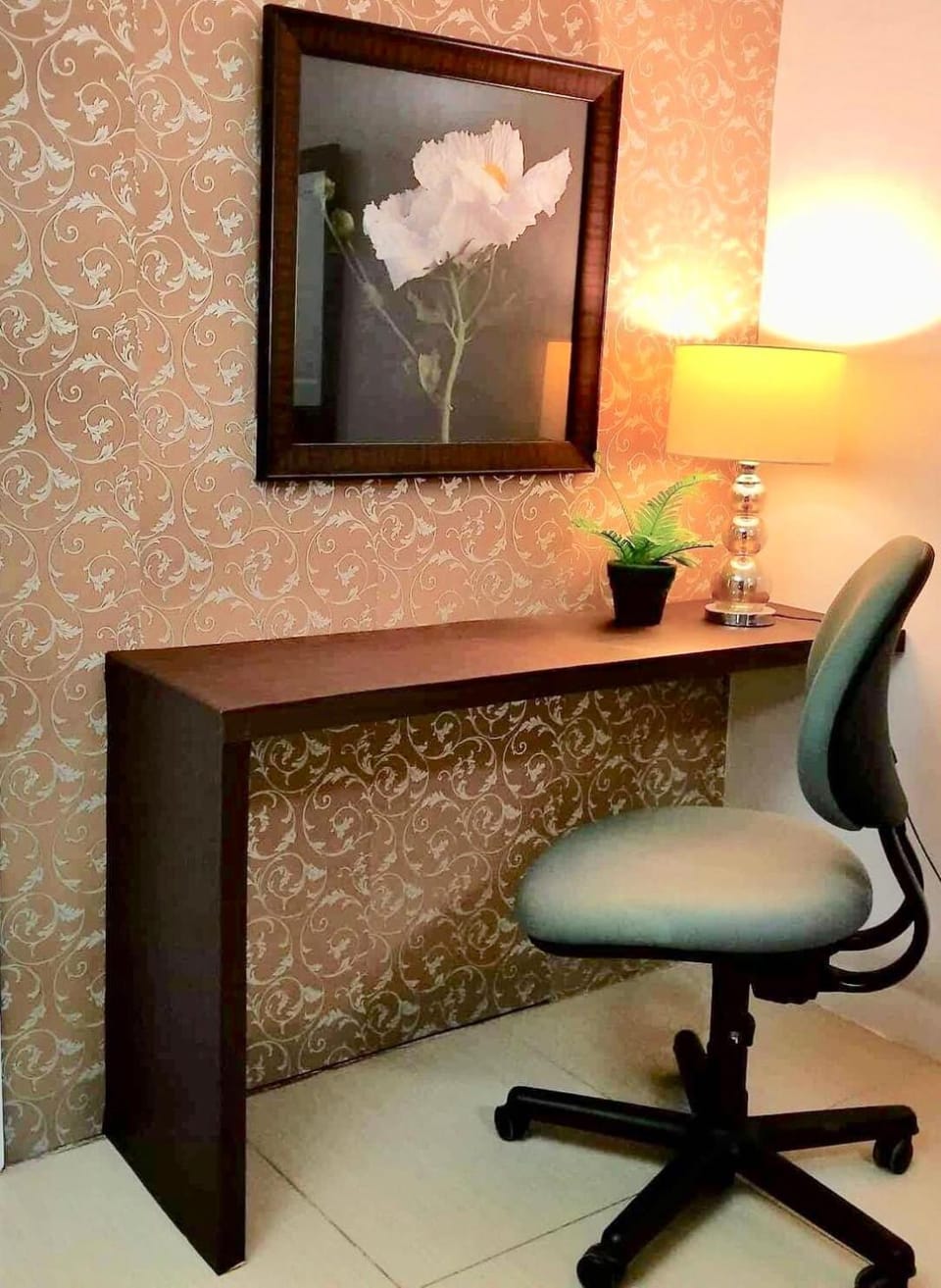Super Cute Hampton Suites Apartment in Bacoor