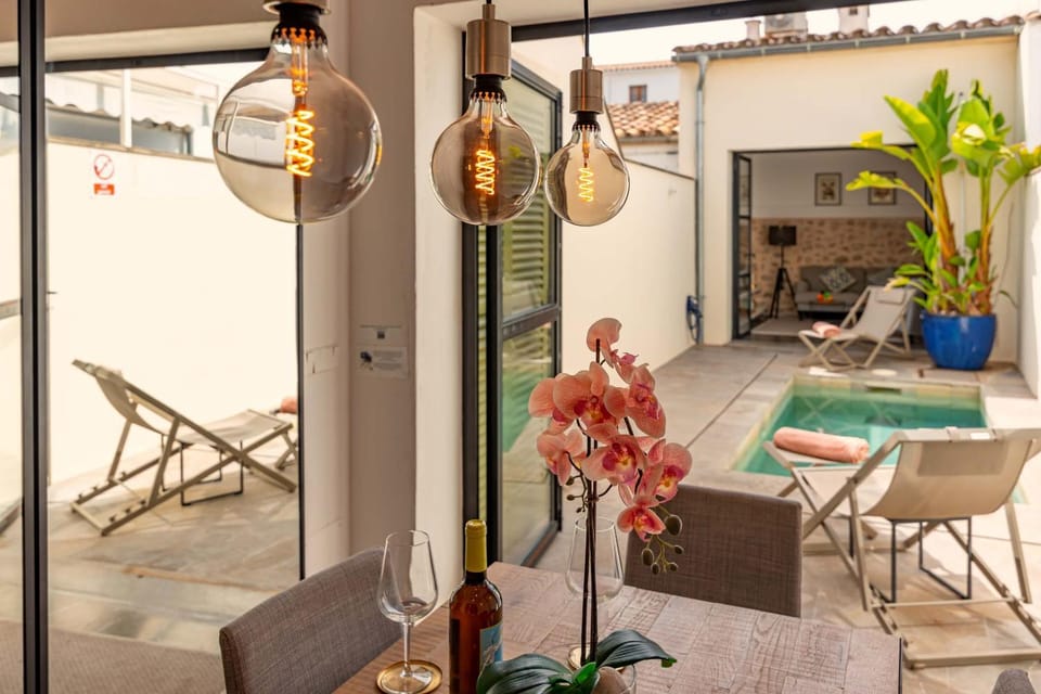 Patio, Decorative detail