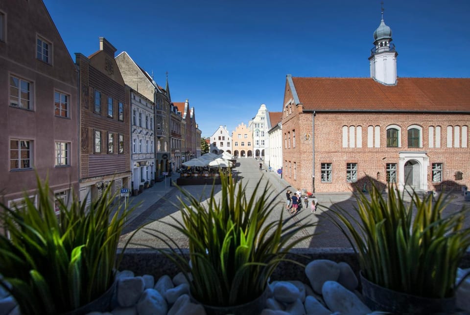 Neighbourhood, City view, Street view