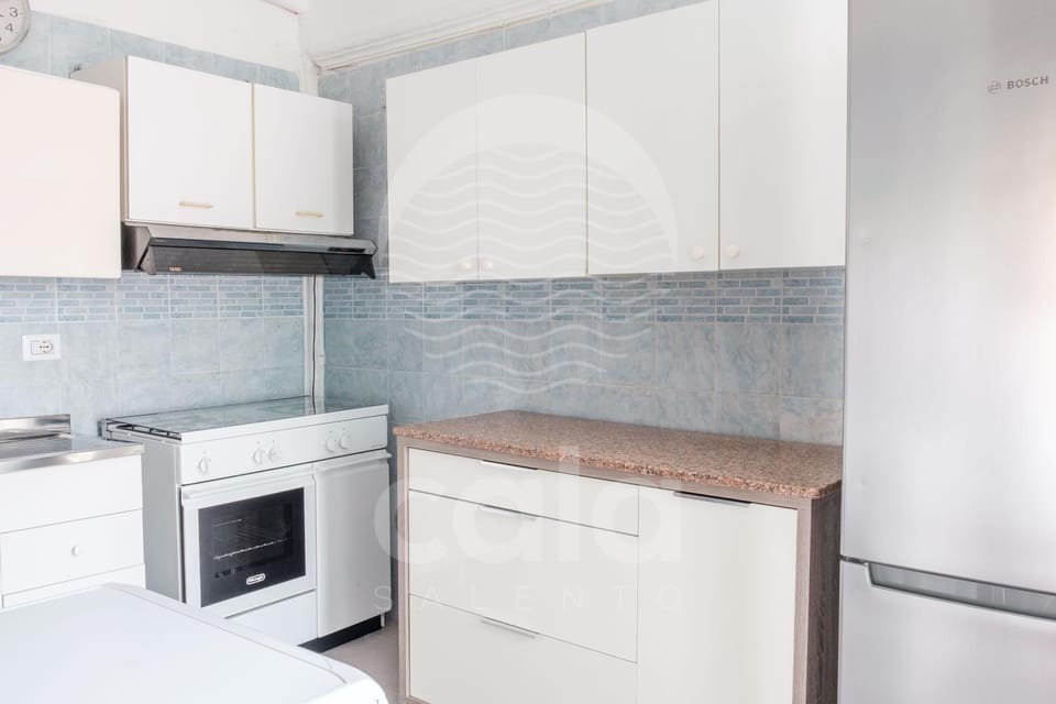 Kitchen or kitchenette, pet friendly, stove