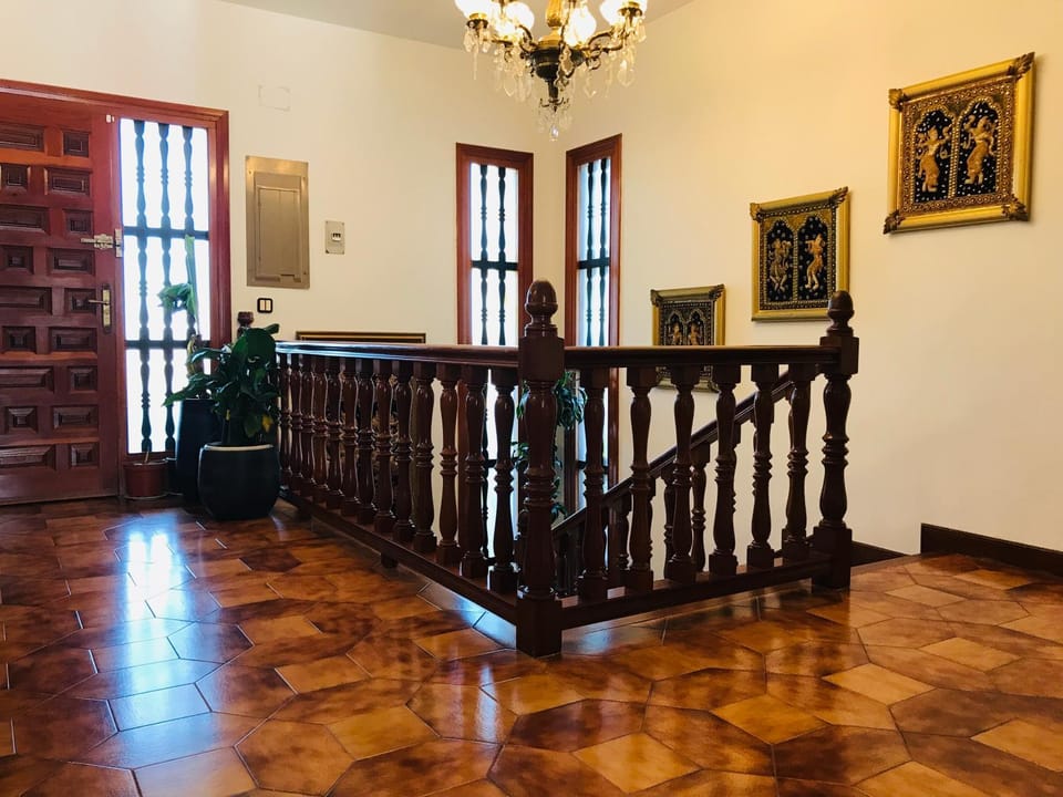 Lobby or reception, Decorative detail