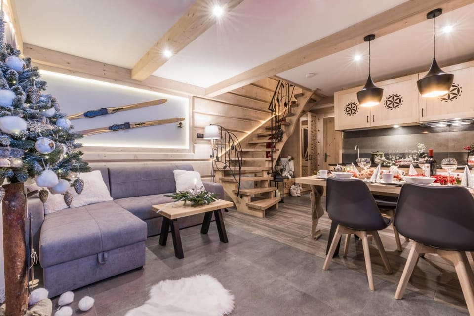Kitchen or kitchenette, Living room, Seating area, Dining area, furniture