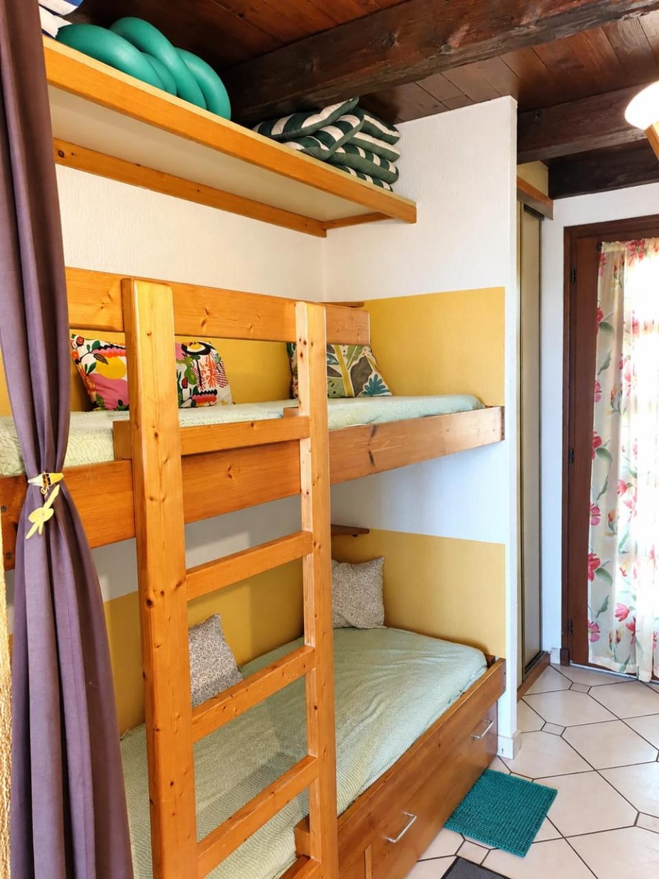 bunk bed