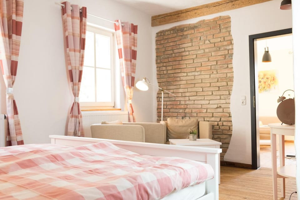 Seating area, Bedroom
