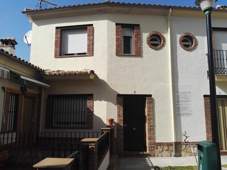 Del Romero House in Arroyo Frío