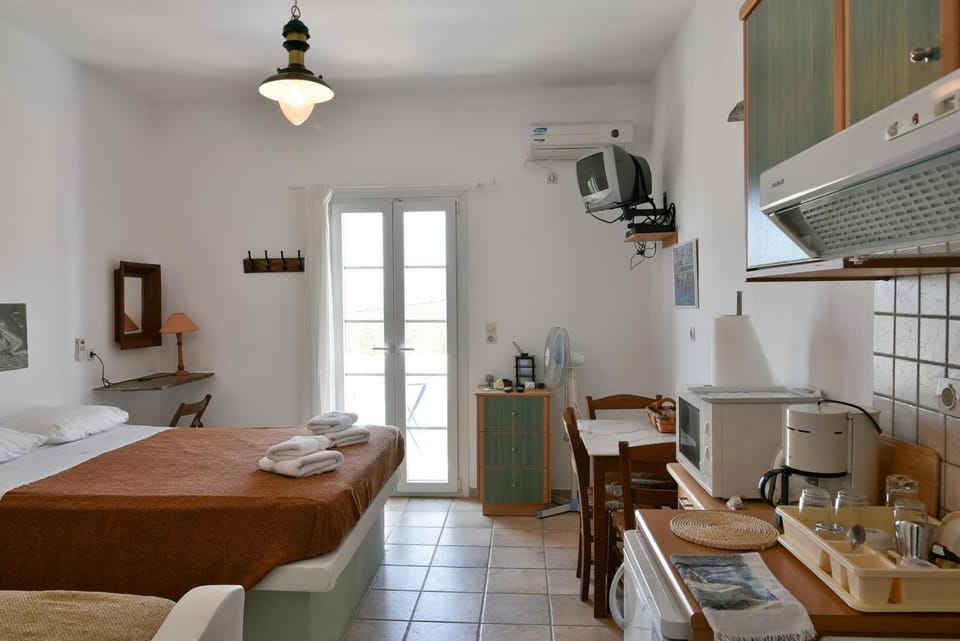 Standing Stone Apartment in Decentralized Administration of the Aegean
