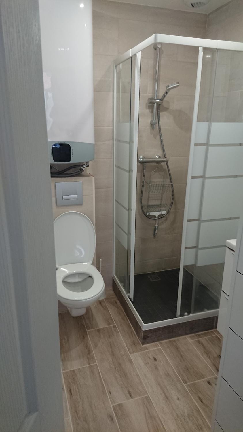 Shower, Toilet, Bathroom