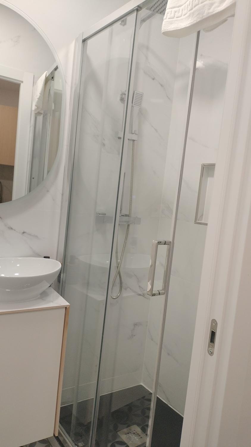 Shower, Bathroom