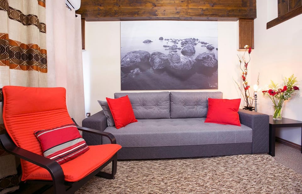 Living room, Seating area