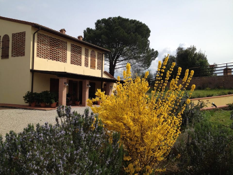 Agriturismo Le Docce Farm Stay in Tuscany