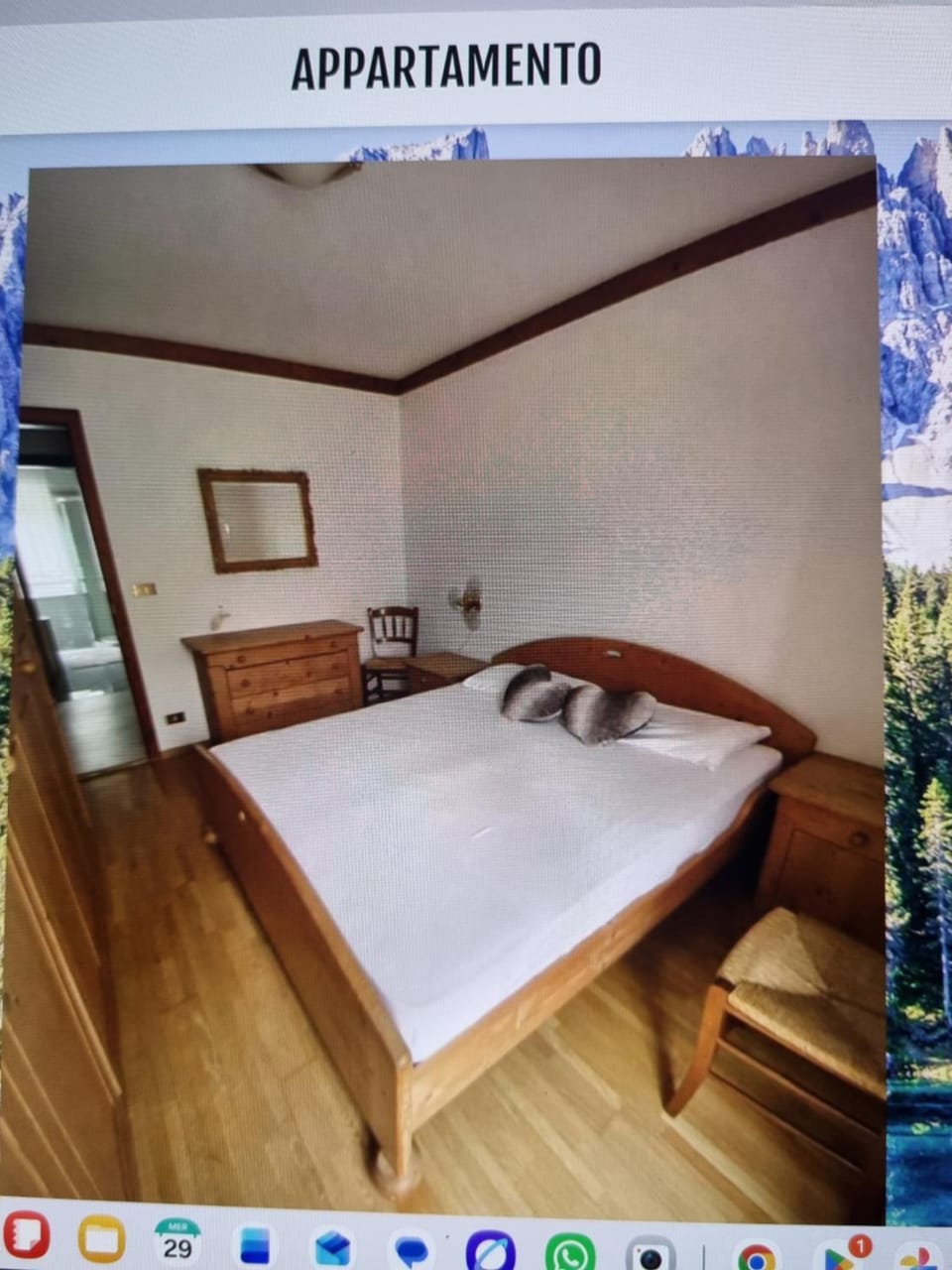 Bed, Photo of the whole room