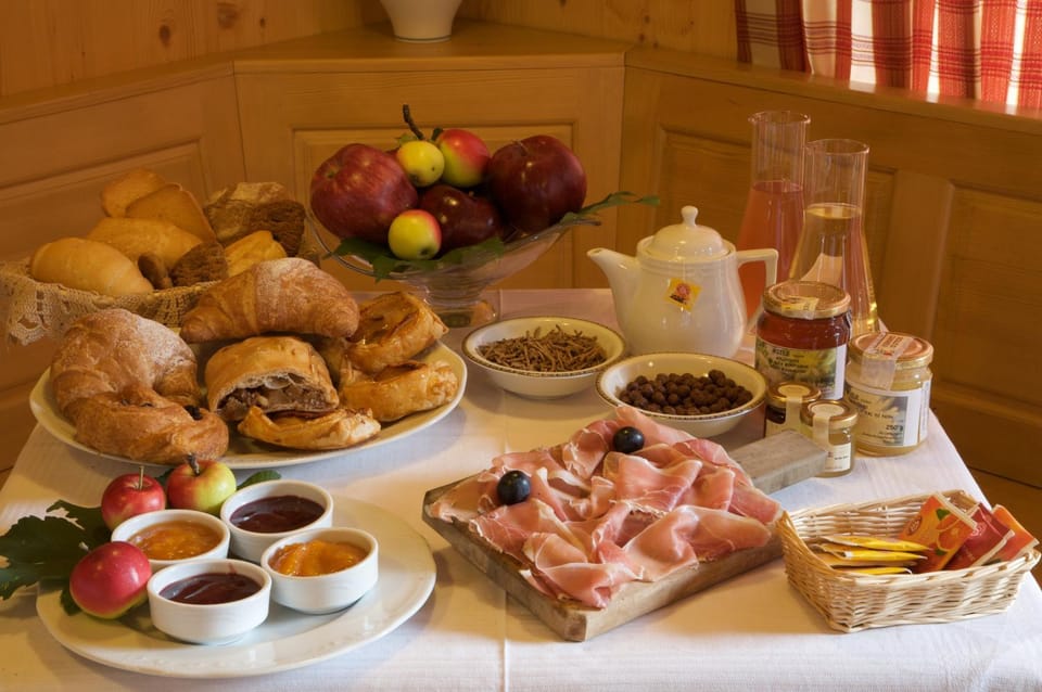 B&B Affittacamere Larix Bed and Breakfast in Trentino-South Tyrol