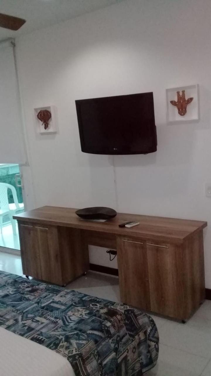 TV and multimedia, Photo of the whole room, Bedroom