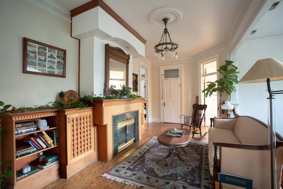 Library, Living room