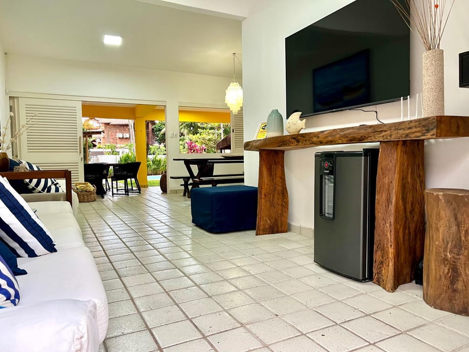 Communal lounge/ TV room, Living room, Seating area, Dining area, Evening entertainment