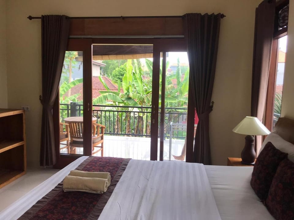 Shindu Home Stay Room 8 Bed and Breakfast in Ubud