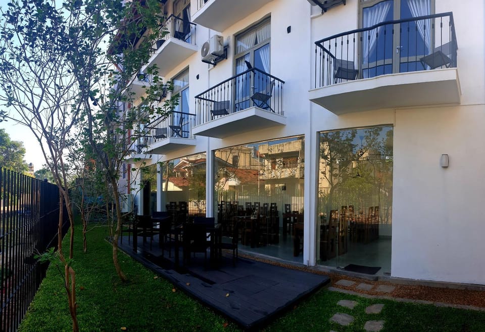 Property building, Garden, View (from property/room), Garden view
