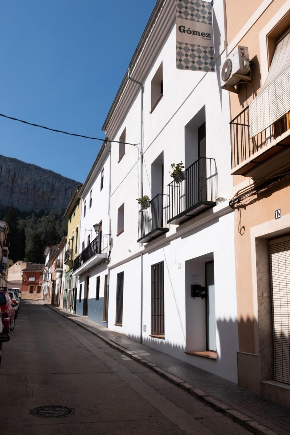 Property building, Facade/entrance, Neighbourhood, Street view