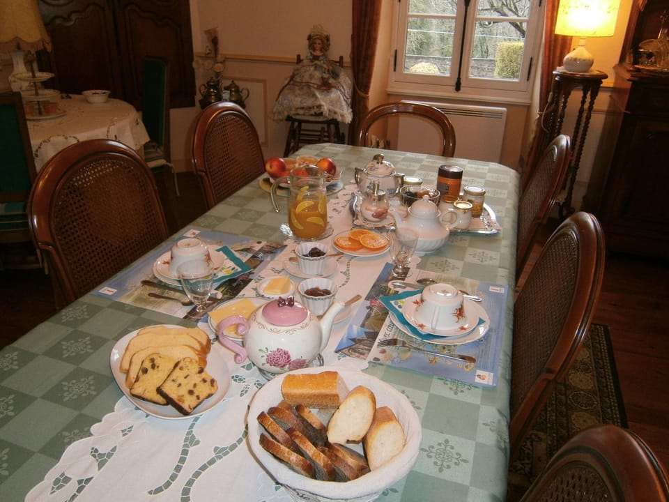 Dining area, Breakfast