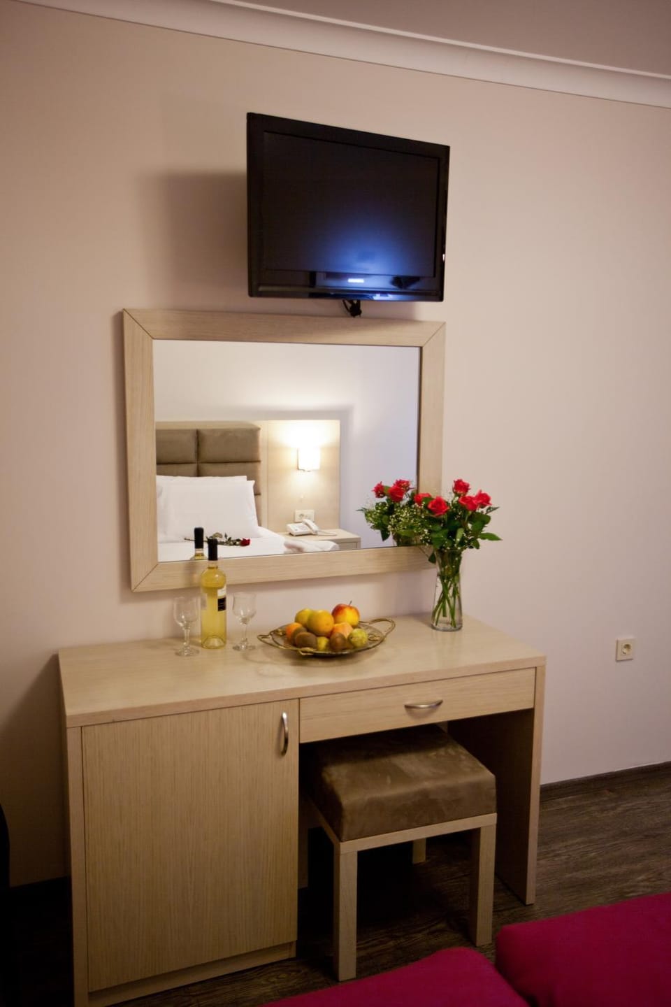 TV and multimedia, Decorative detail