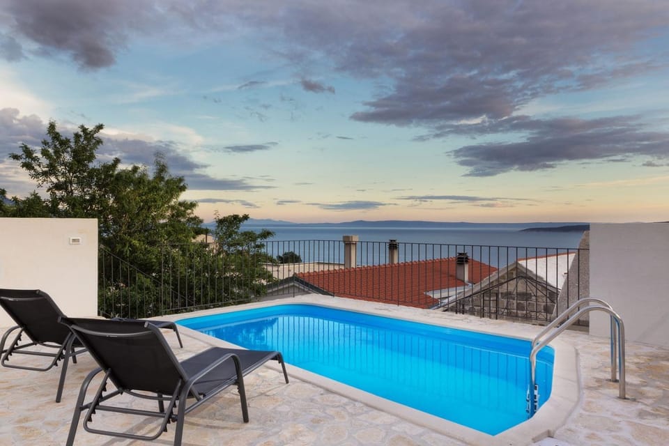 Sea view, Swimming pool