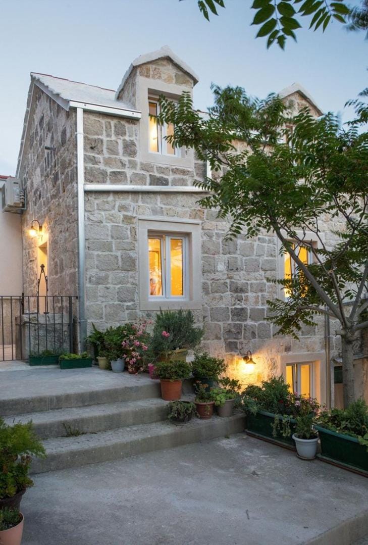 Property building, BBQ facilities