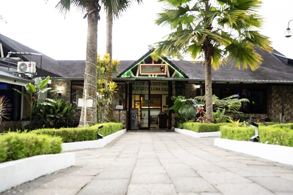 Facade/entrance, Day, Lobby or reception, Garden view