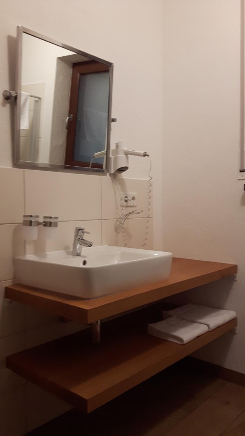 Bathroom, Photo of the whole room