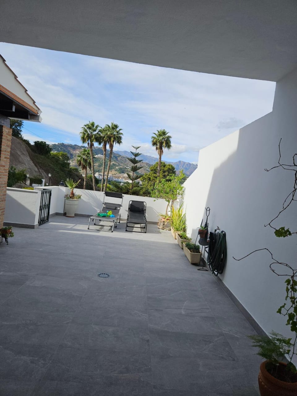 Mountain view, Pool view