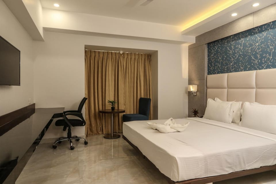 Bed, Photo of the whole room, Bedroom