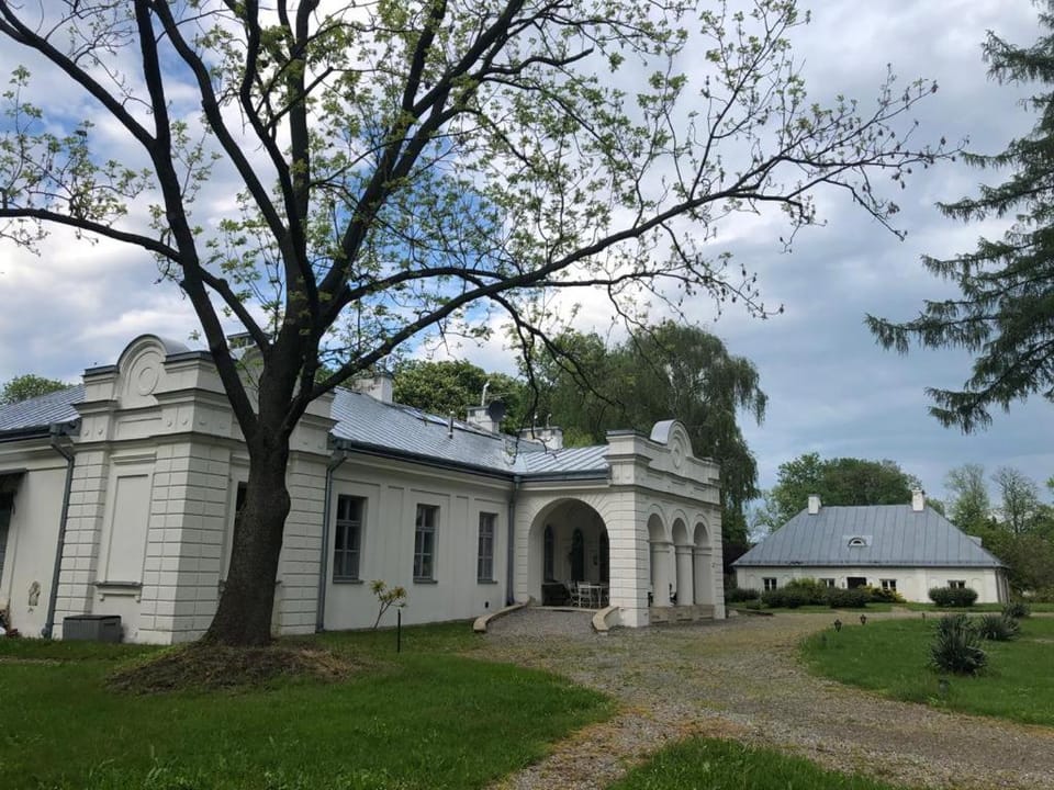 Property building, Garden, Landmark view
