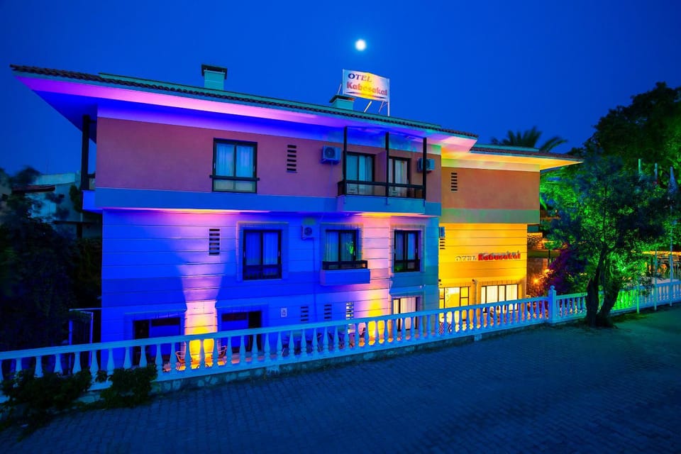 Kabasakal Otel Bed and Breakfast in Cesme