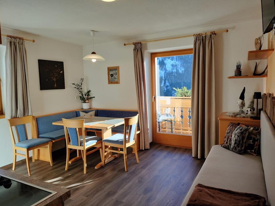 Kitchen or kitchenette, kitchen