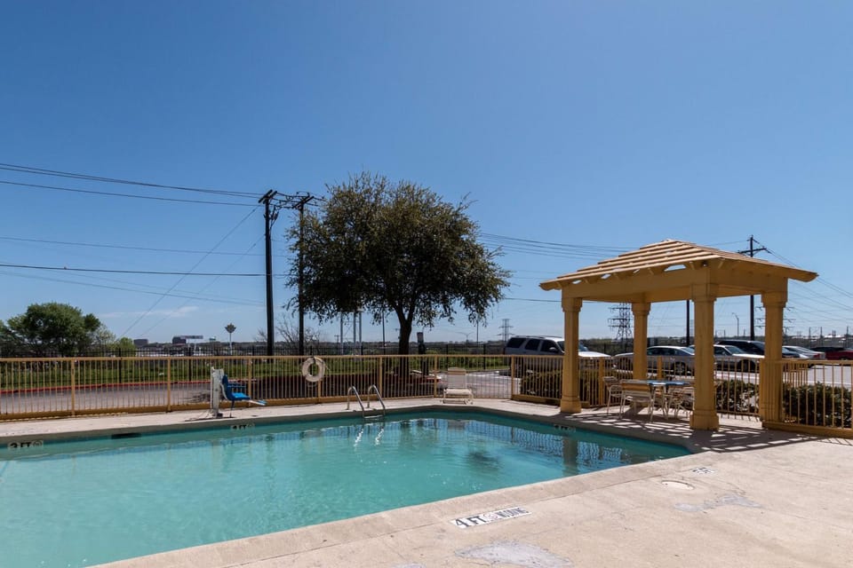 On site, Pool view, Swimming pool