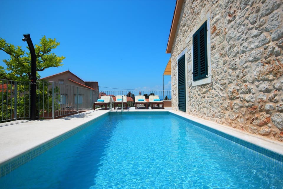 Facade/entrance, Summer, Balcony/Terrace, Garden view, Pool view, Swimming pool