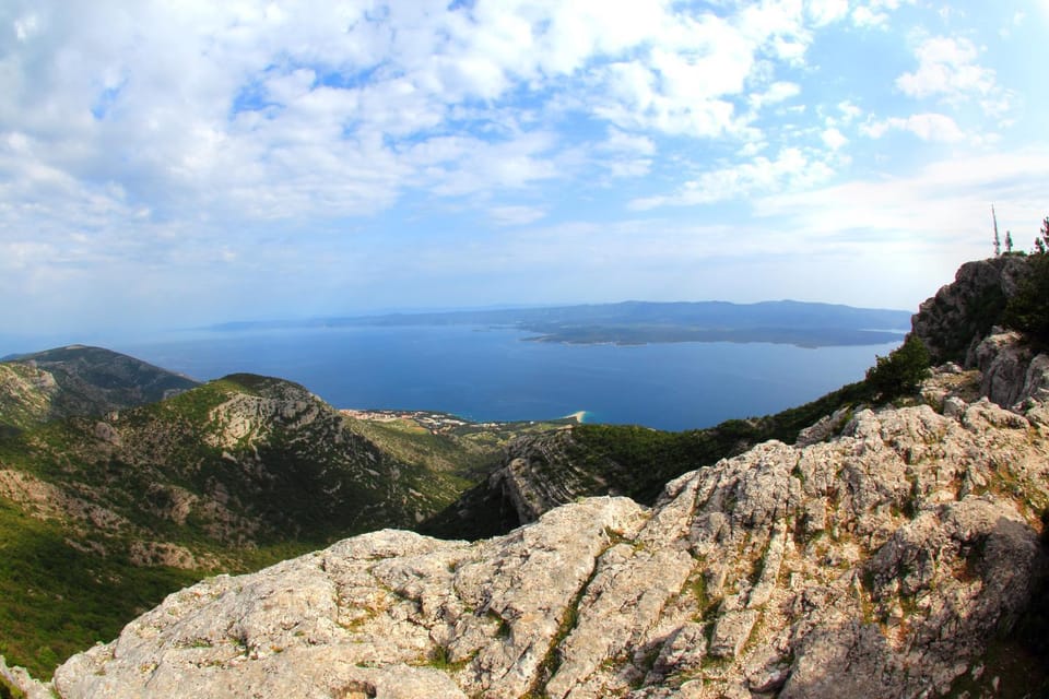 Nearby landmark, Natural landscape, Hiking