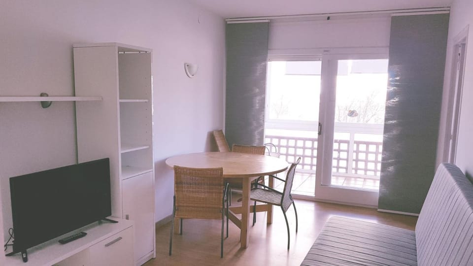 TV and multimedia, Dining area