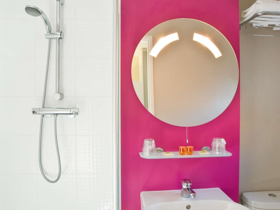 Shower, Bathroom, Bedroom