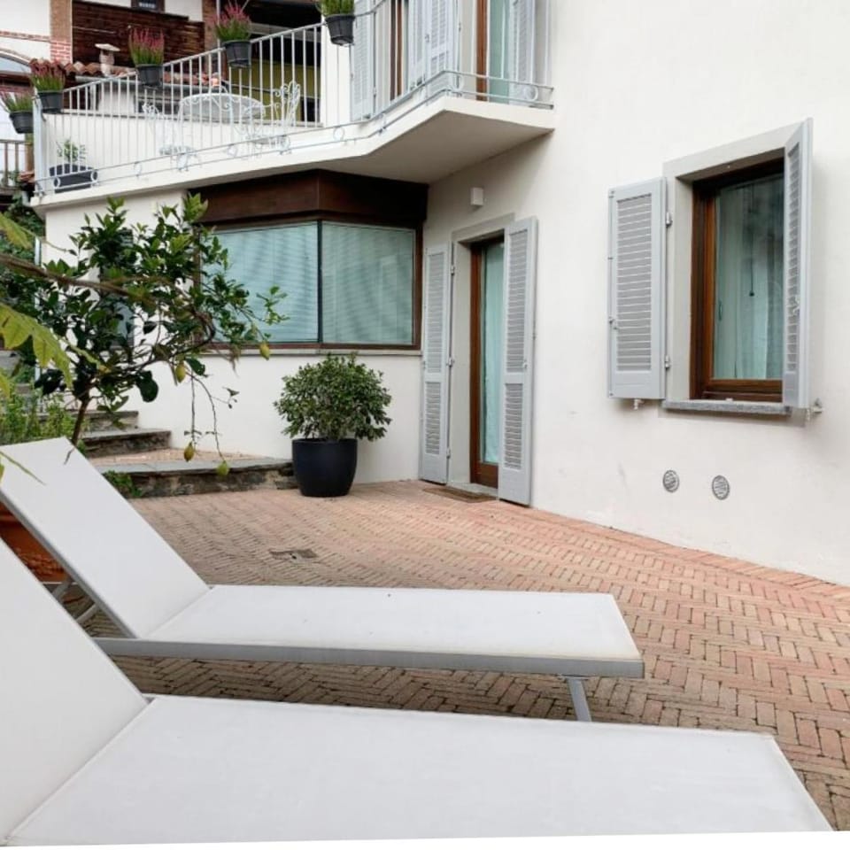 Inner courtyard view