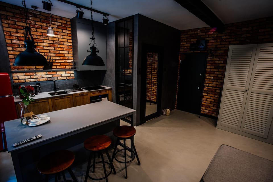 Kitchen or kitchenette, Living room, Photo of the whole room, Dining area