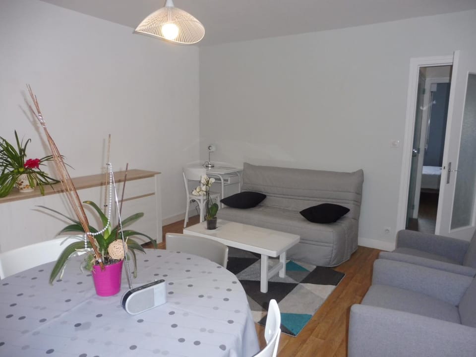 Le Pressoir Apartment in Brittany