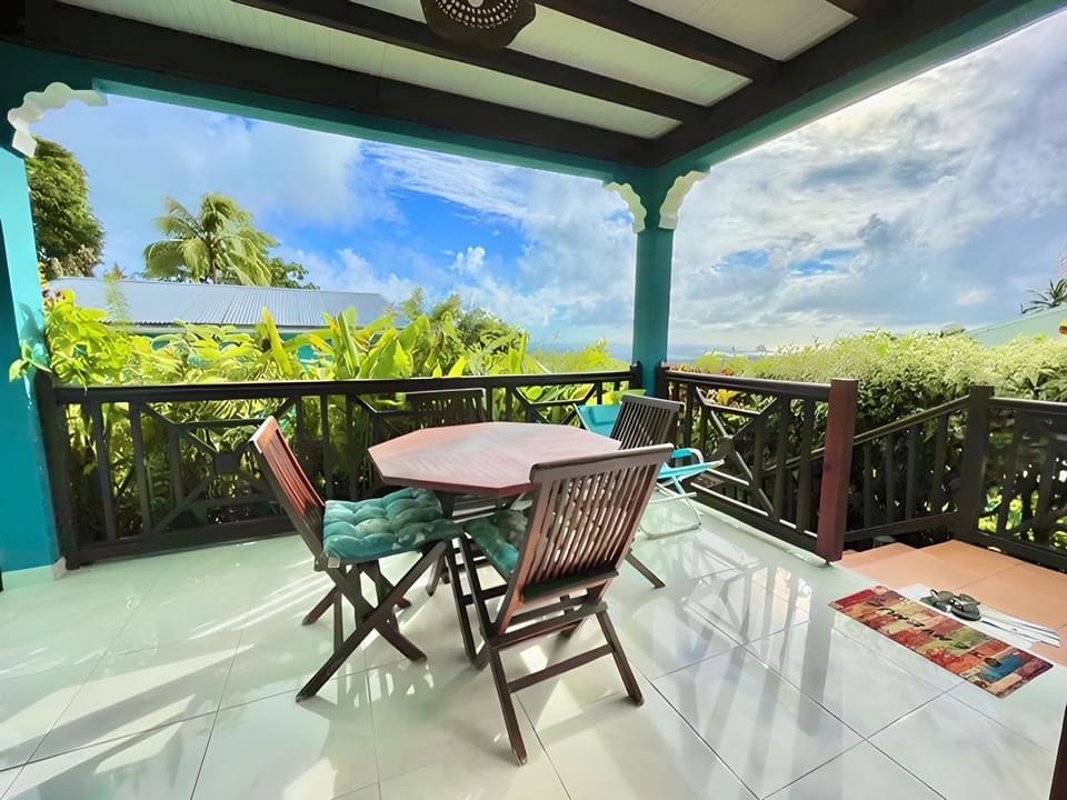 View (from property/room), Balcony/Terrace, Dining area, Garden view