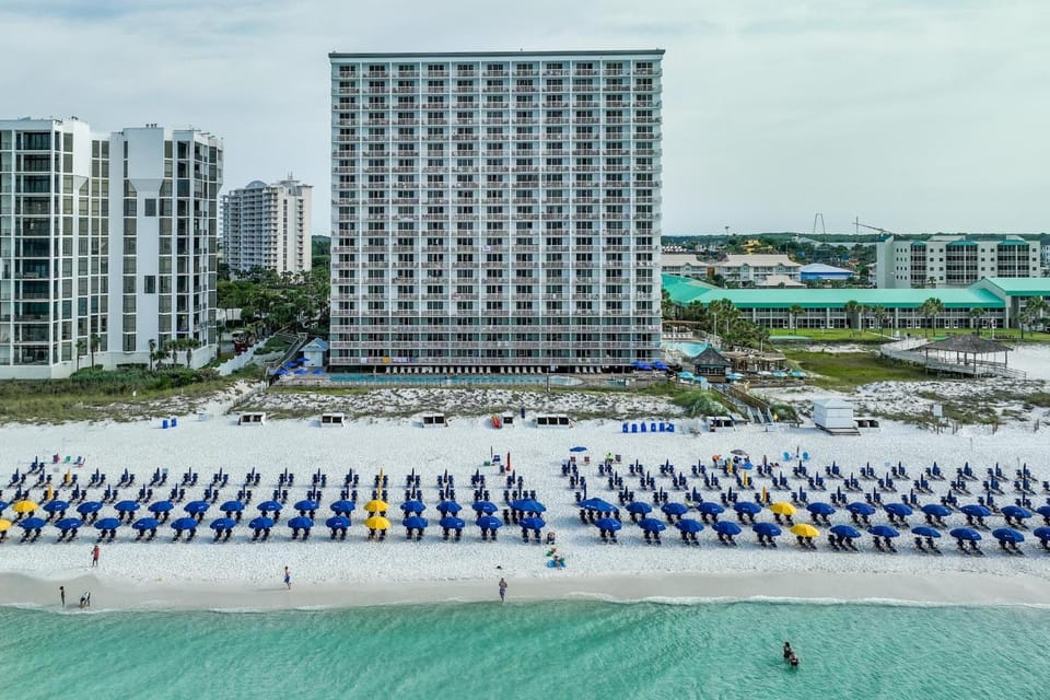 Pelican Beach Resort 213 House in Destin