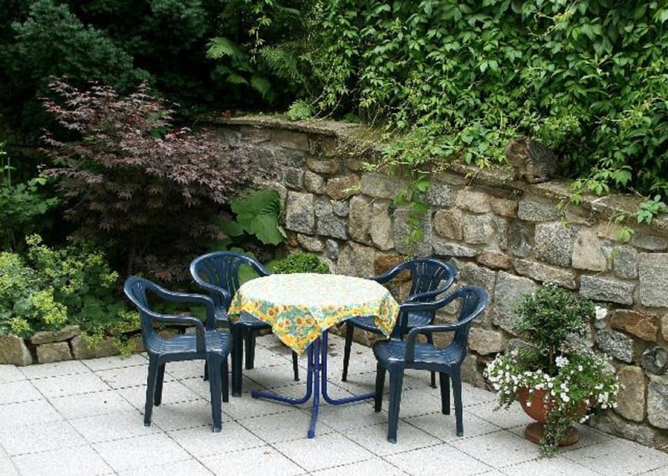 Garden, Seating area