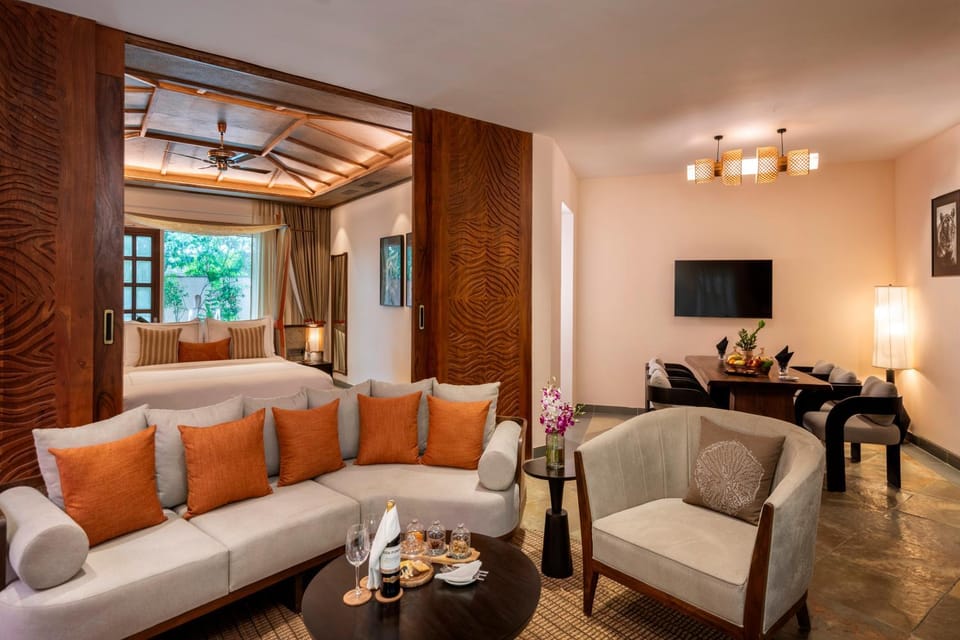 Living room, Seating area, Dining area, Bedroom
