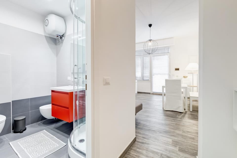 Bathroom, Living room