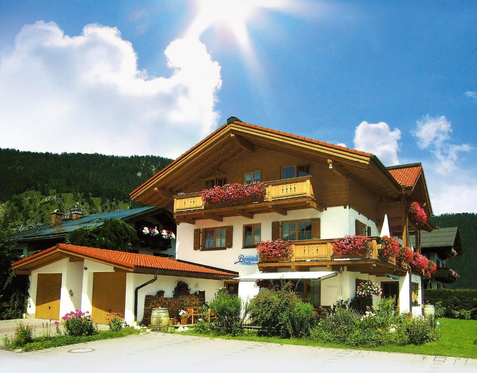 Facade/entrance, Other, On site