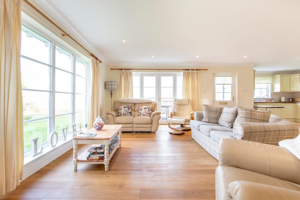 Other, Photo of the whole room